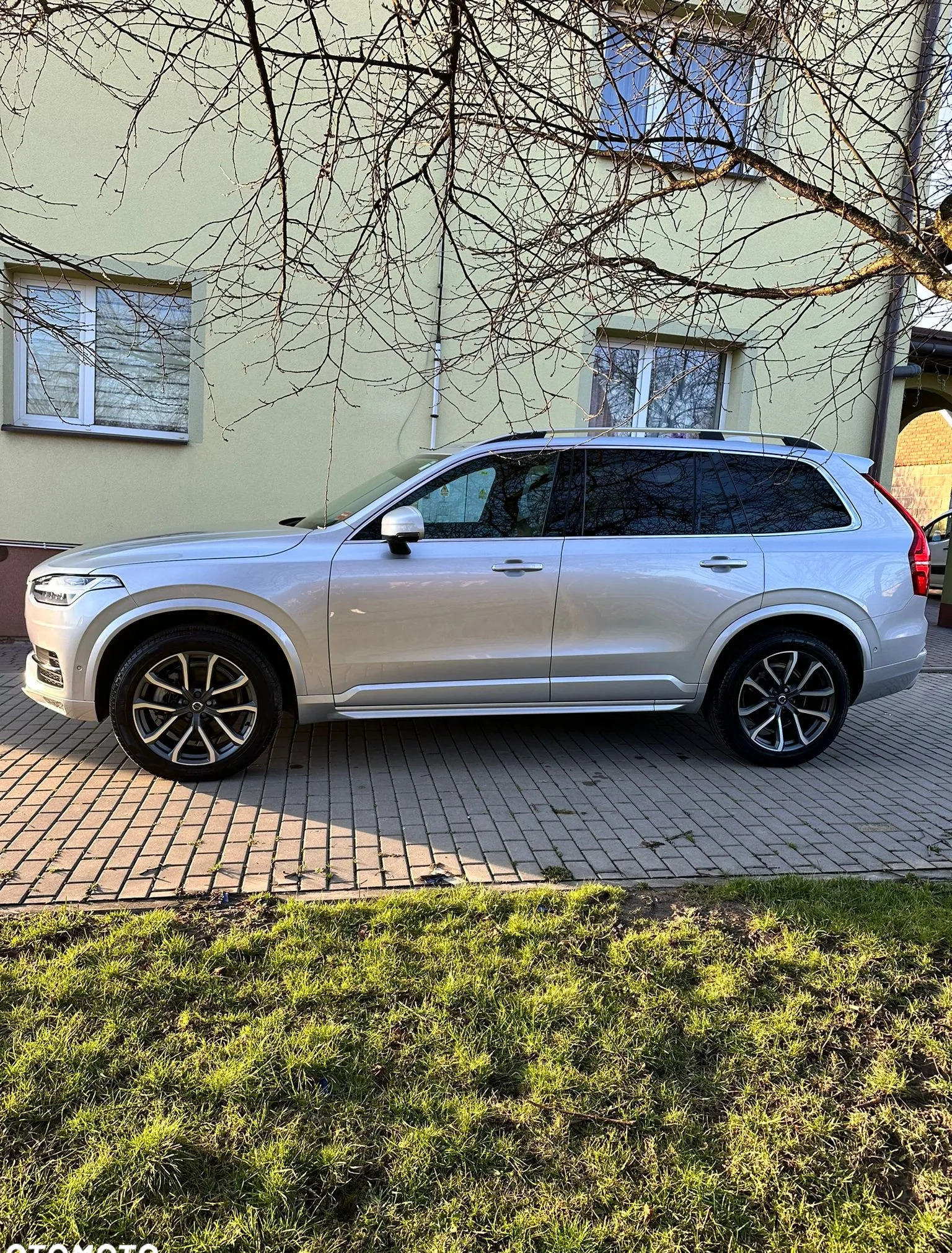 Volvo XC 90 cena 141500 przebieg: 80000, rok produkcji 2018 z Radlin małe 379